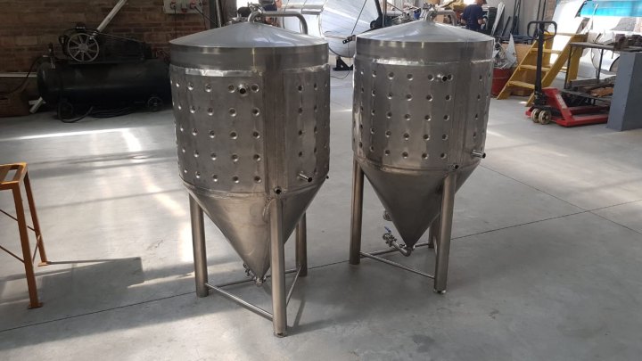 fermentador isobarico encamisado de 100 a 500 lts.